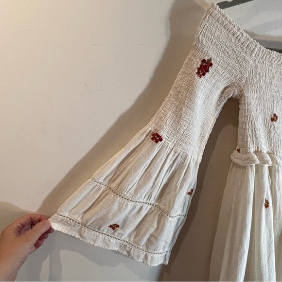 FREE PEOPLE Sz M Collecting Daisies Off Shoulder Bell Sleeves Mini Dress NEW - Picture 6 of 13